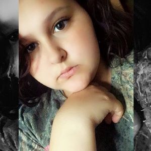 Meet your Posher, Alexia